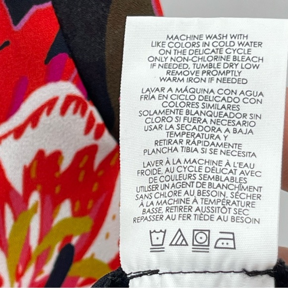 Cabi Hyacinth Hibiscus Floral Print Sleeveless Blouse Style #5542 Size Medium - Picture 4 of 12